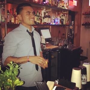 Meet your Posher, Christian